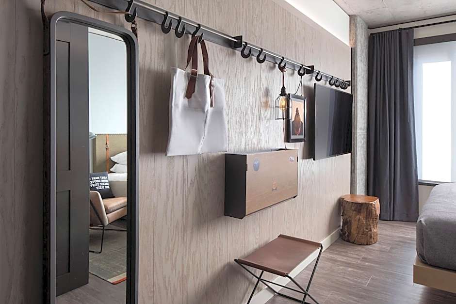 Moxy by Marriott Seattle Downtown