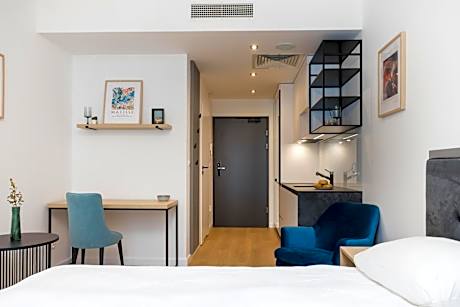 Apartment with Balcony