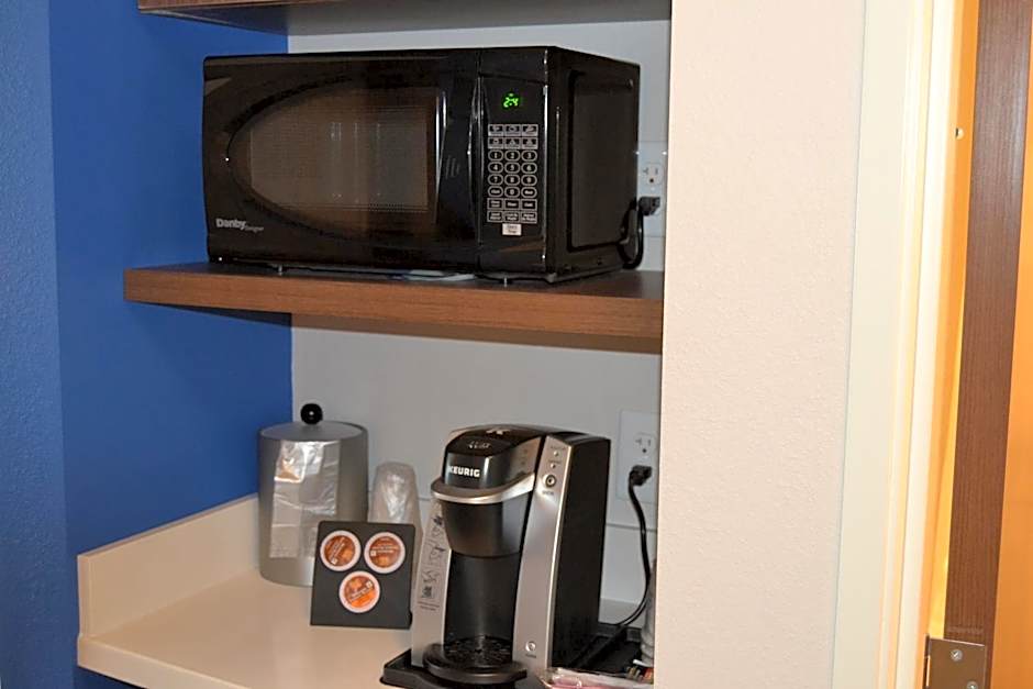 Holiday Inn Express & Suites Goodlettsville N Nashville By IHG