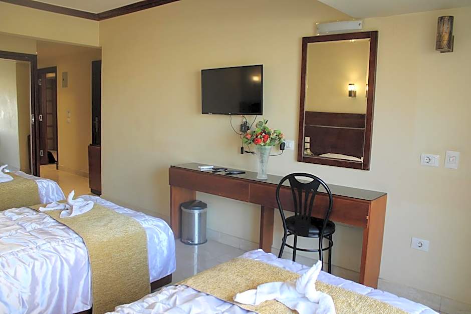 Pharaohs Hotel