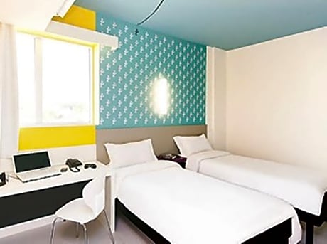 SUPERIOR TWO SINGLE BEDS