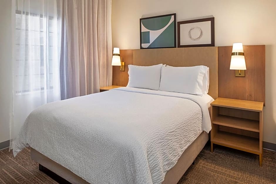 Staybridge Suites Minneapolis-Maple Grove