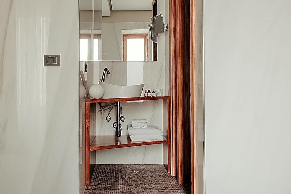 Bacã Suites, Restaurant & Bar