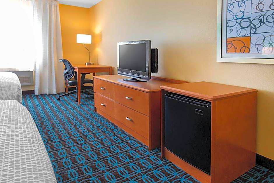 AmericInn by Wyndham St. Cloud MN Shopping Area