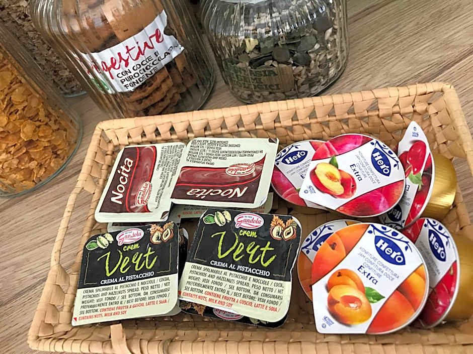 DESDEMA & OPERA Rooms