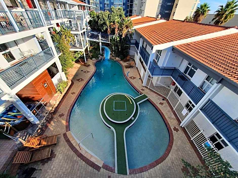 Coastal Breeze 2bedrm 2bath Pool & Slide