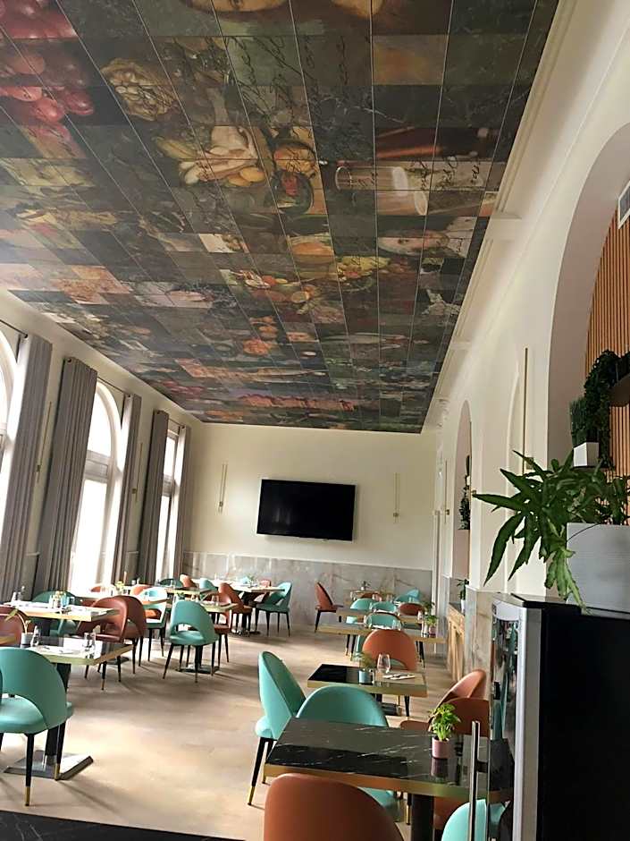 Brit Hotel Privilège Le Royal - Centre Gare