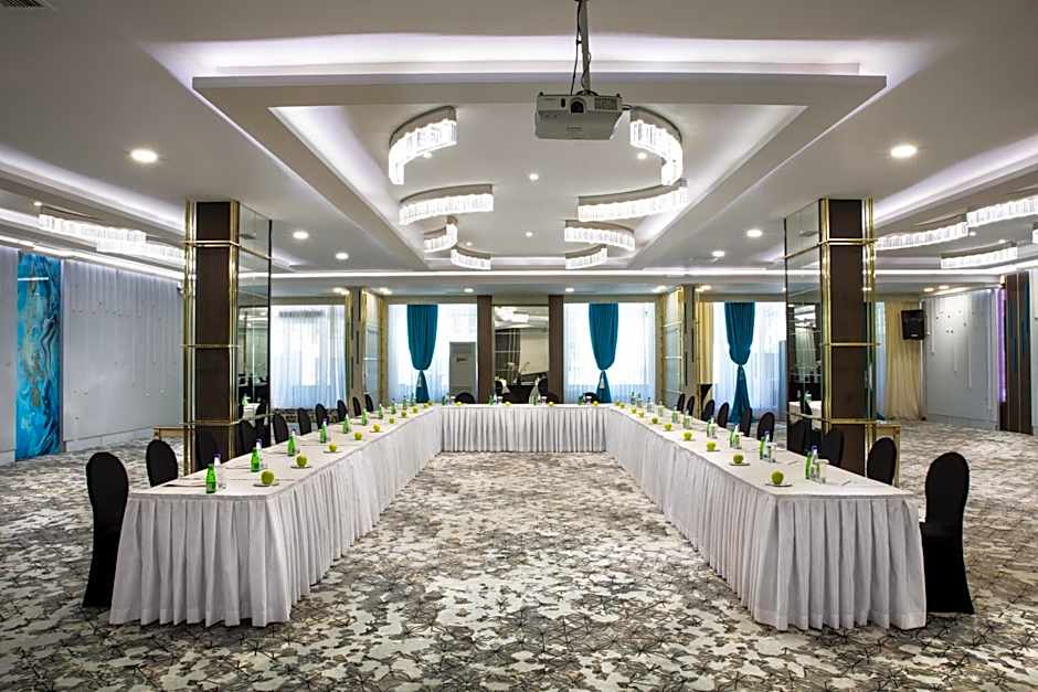 The Wings Hotels Neva Palas