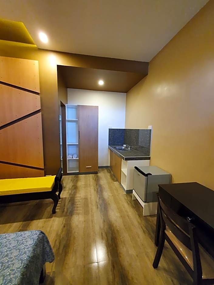 Felicidad Resto and Pension House