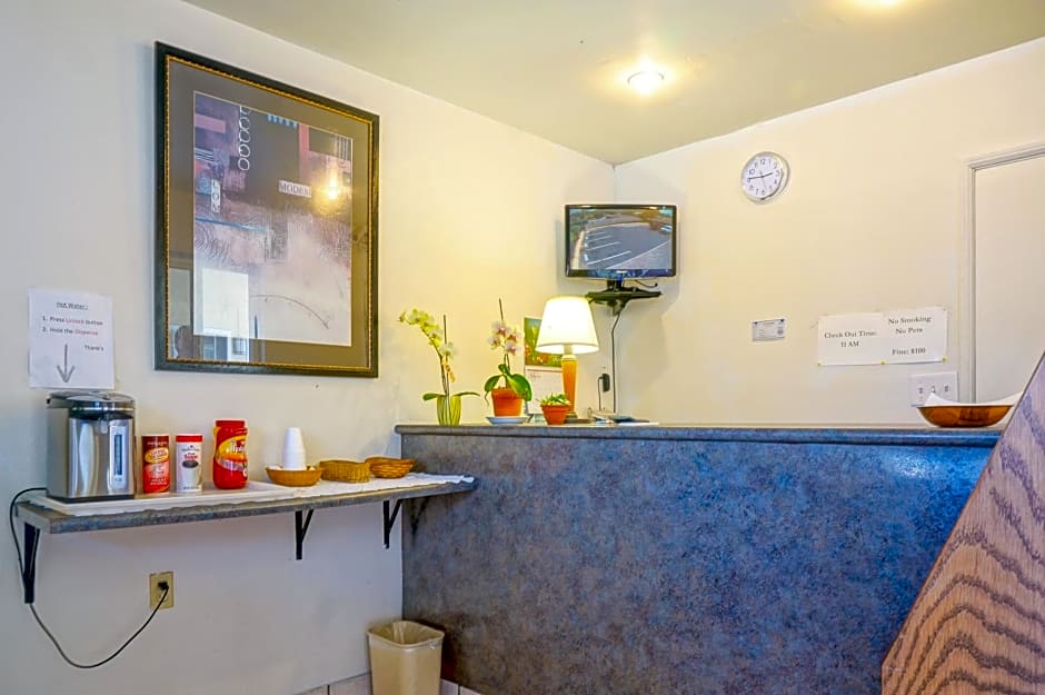 Town and Country Inn