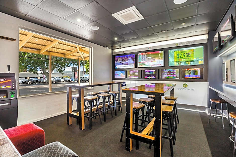 National Hotel Complex Bendigo