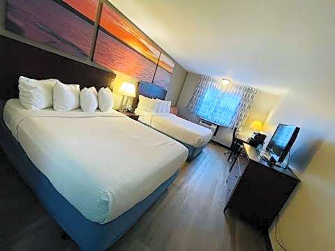 Days Inn & Suites by Wyndham Stevens Point