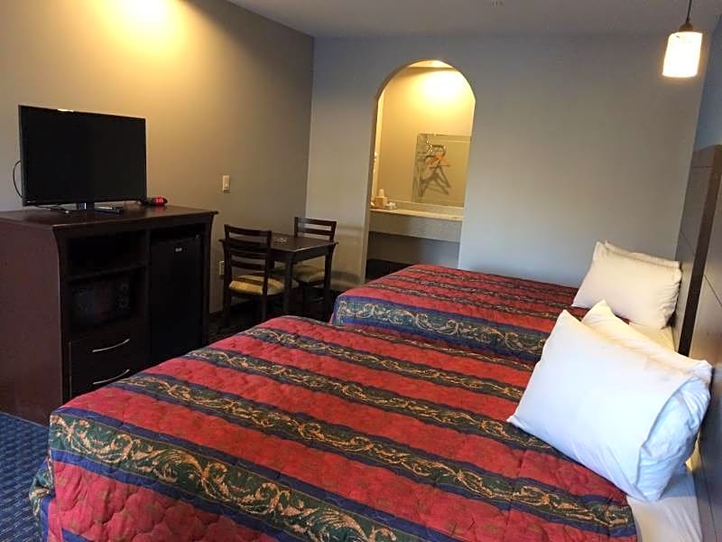 Classic Inn and Suites Humble