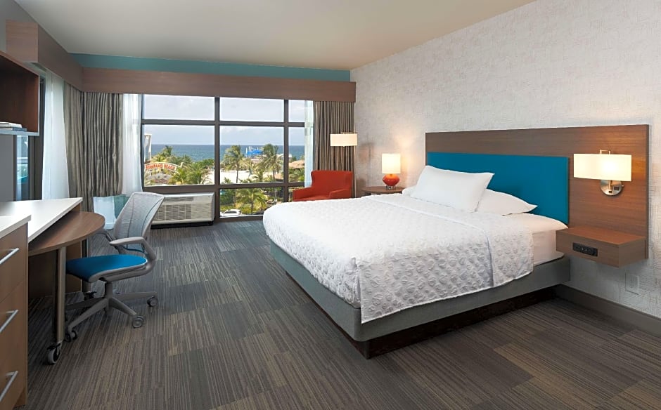 Photo 1 of 16 of 1 Bedroom 1 King Bed Suite, Ocean View, Balcony