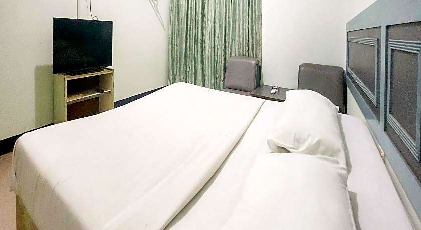 RedDoorz Syariah Near Pelabuhan Sri Bintan Pura Tanjungpinang