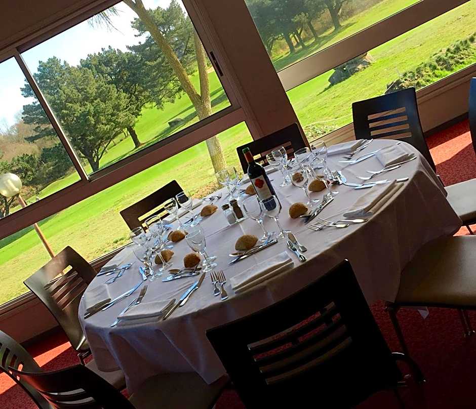 Brit Hotel Golfhotel Saint Samson