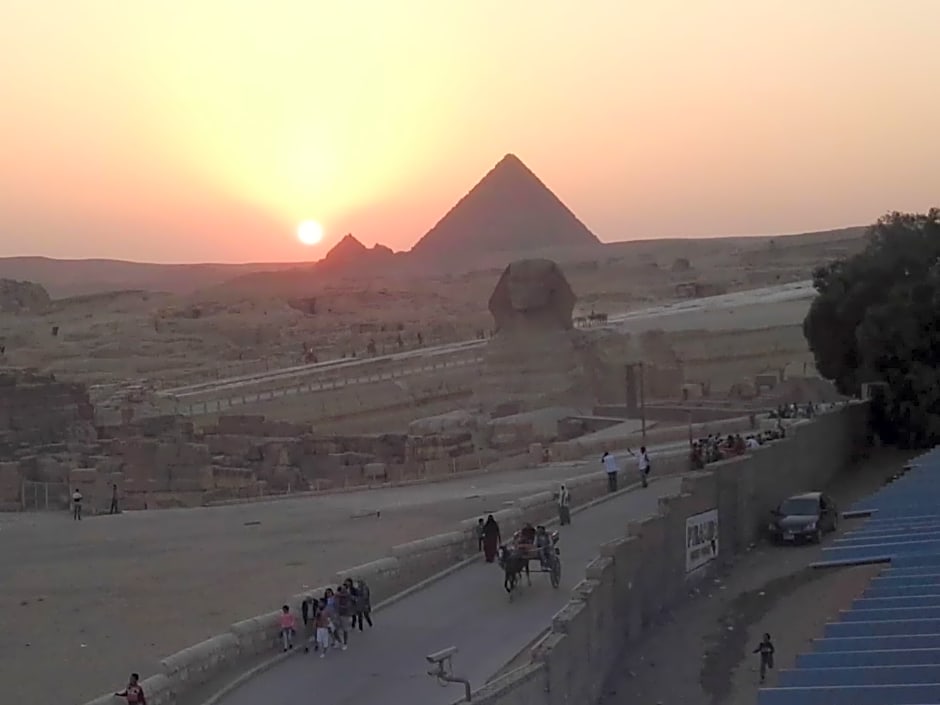 Atlantis Pyramids Inn