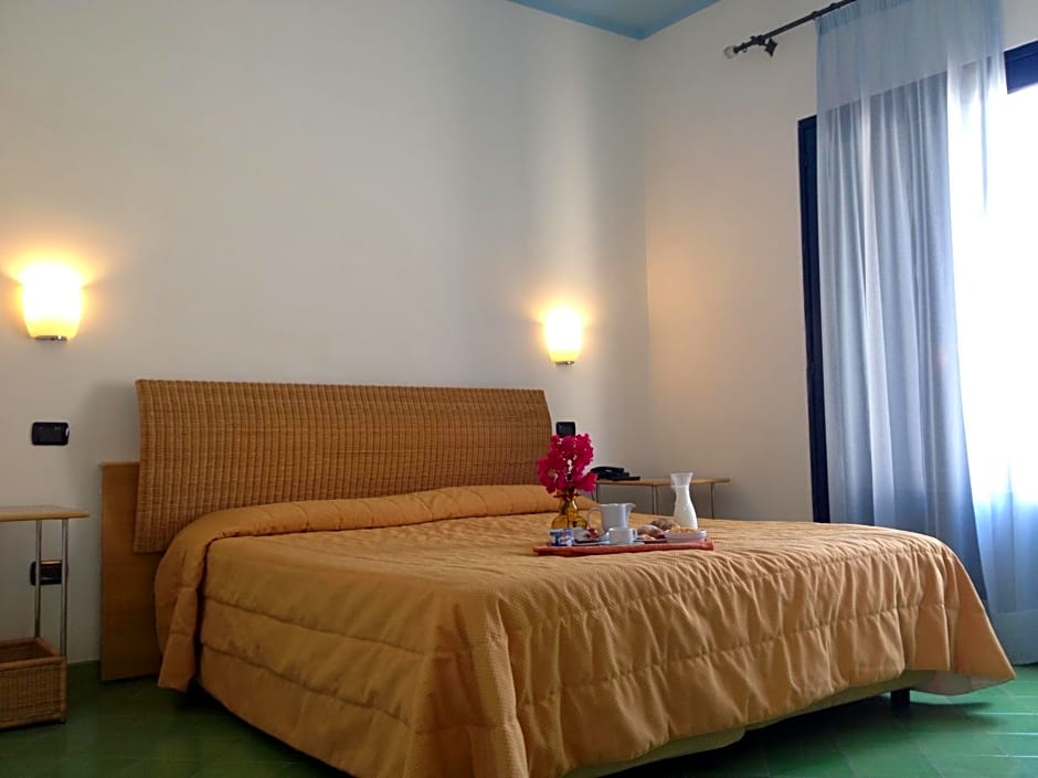 Hotel Aura
