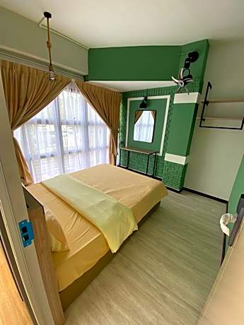 Clock Inn Backpackers Hostel