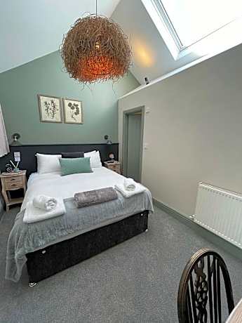 Deluxe Double Room with Shower
