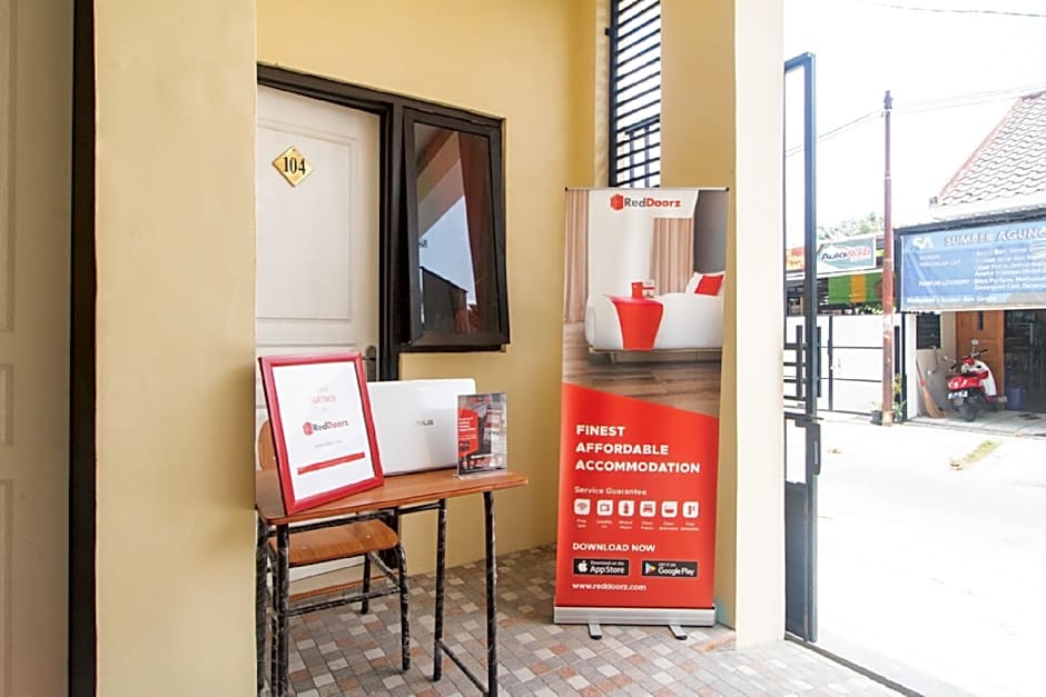 RedDoorz Syariah near Politeknik Negeri Madiun