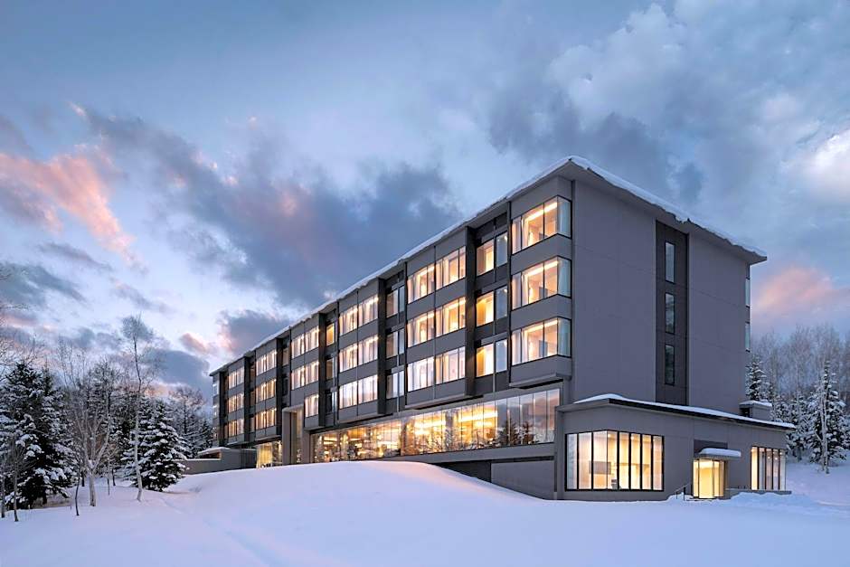 Higashiyama Niseko Village a Ritz-Carlton Reserve