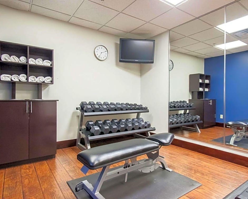 Comfort Suites Central / I-44