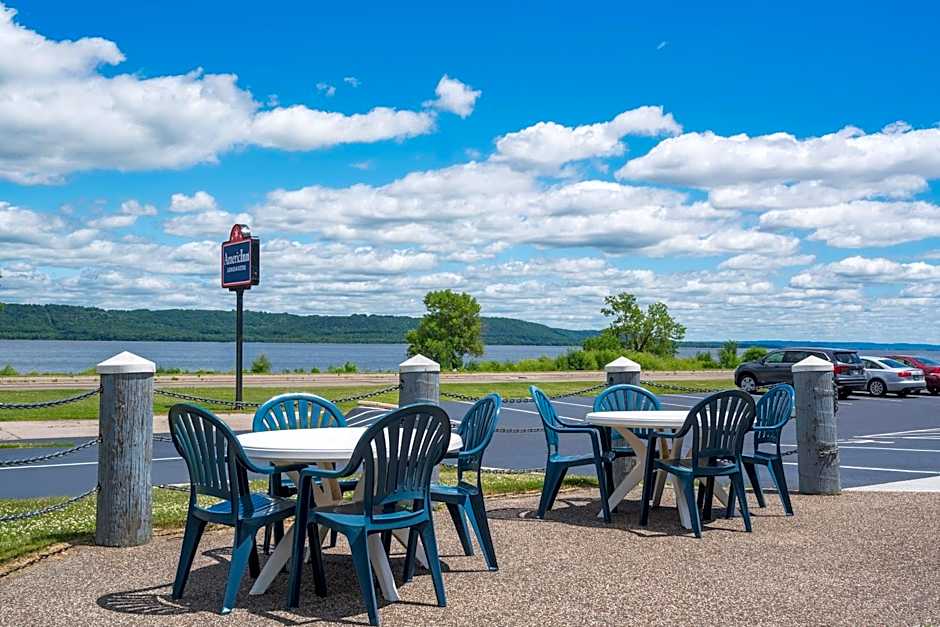 AmericInn by Wyndham Lake City