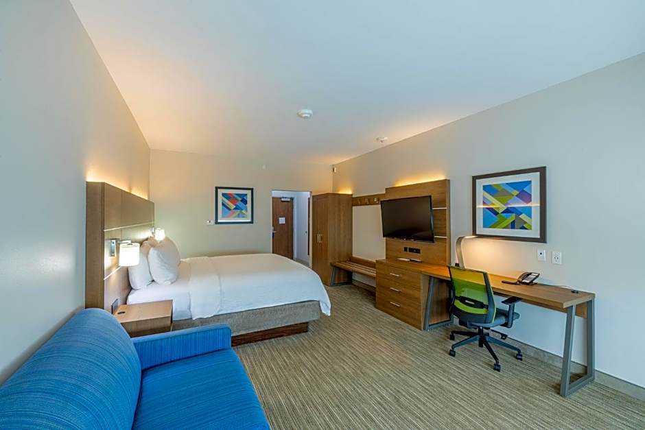 Holiday Inn Express and Suites Lindale By IHG