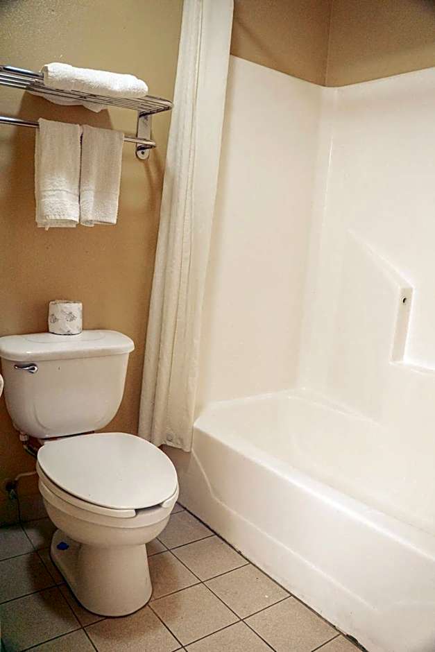 Capital O Fairway Inn - Baytown La Porte TX