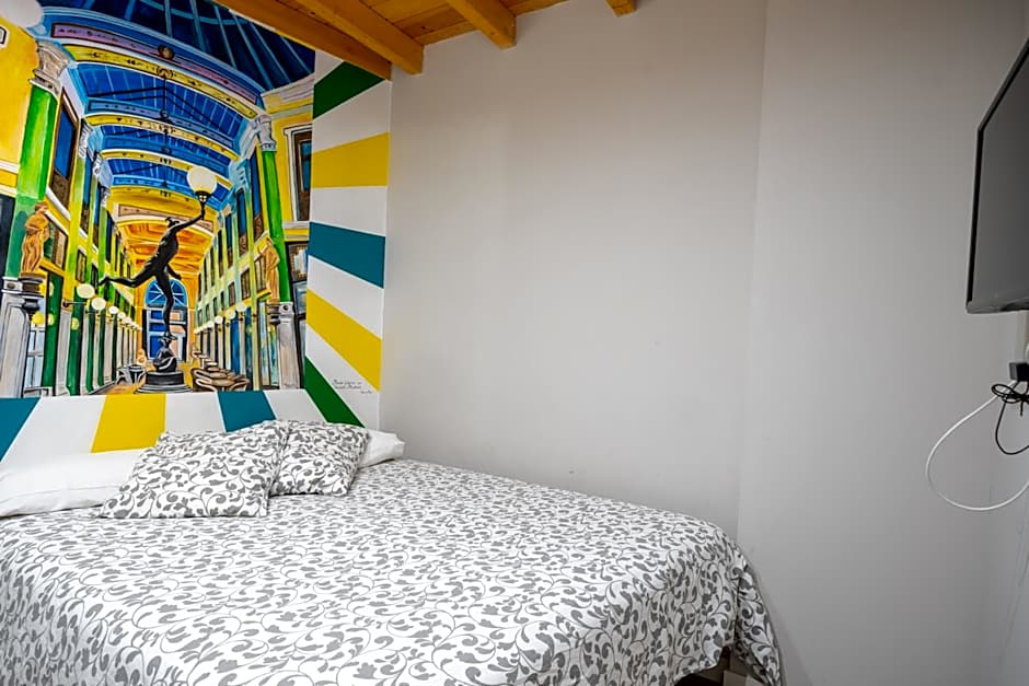 Apartamentos GO - Leopoldo Cano Center