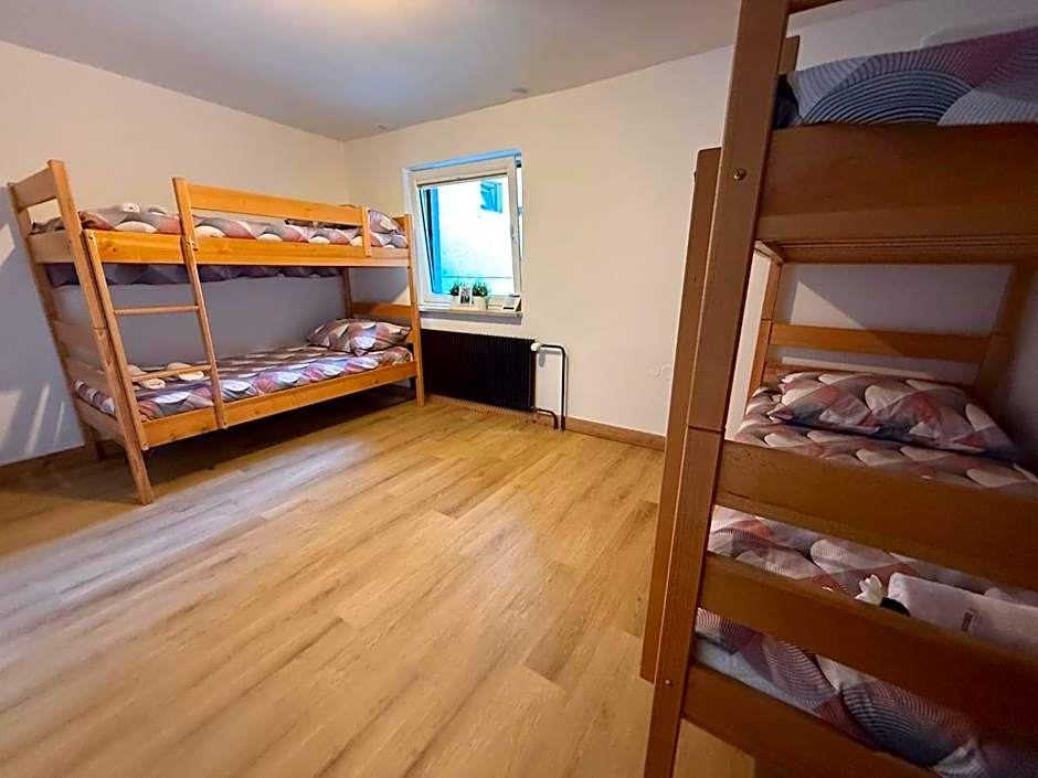 Bed & Breakfast LakeBled House