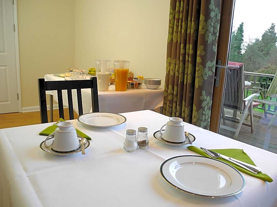 Oakside Lodge Guest House