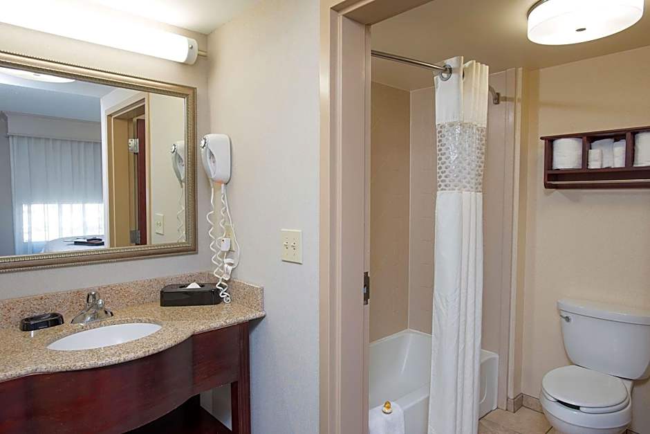 Hampton Inn By Hilton & Suites Cincinnati-Union Centre, Oh