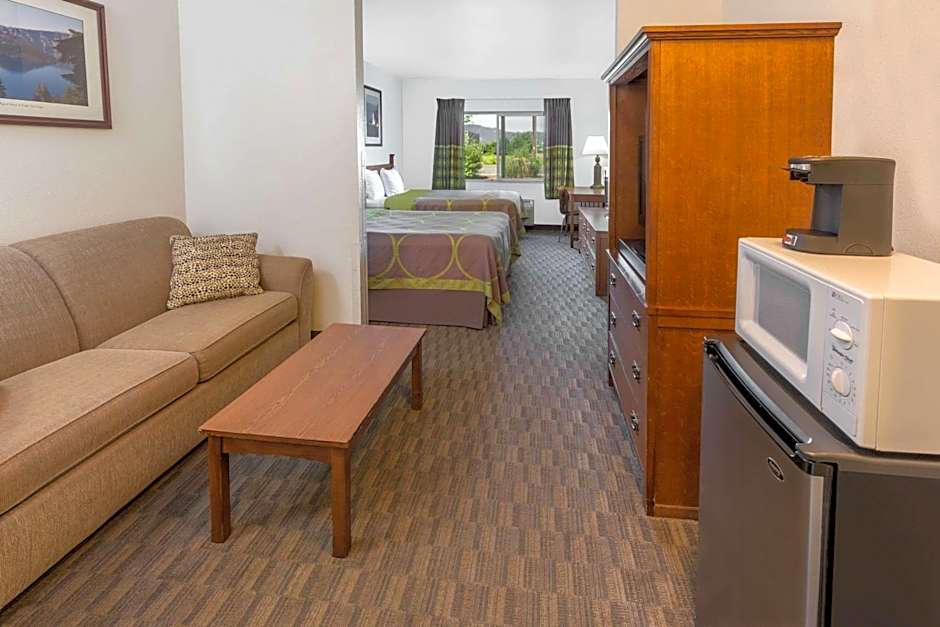Super 8 by Wyndham Central Pt Medford