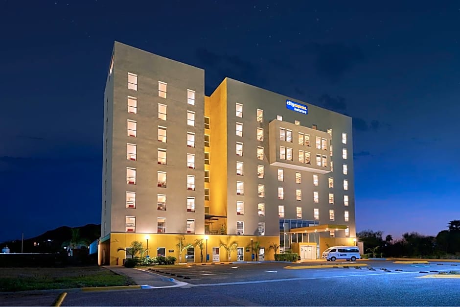 City Express by Marriott Guaymas