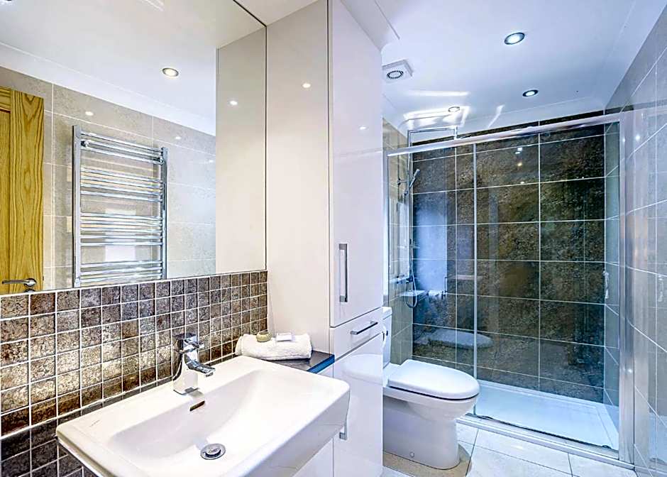 Ladera Retreat Lodges