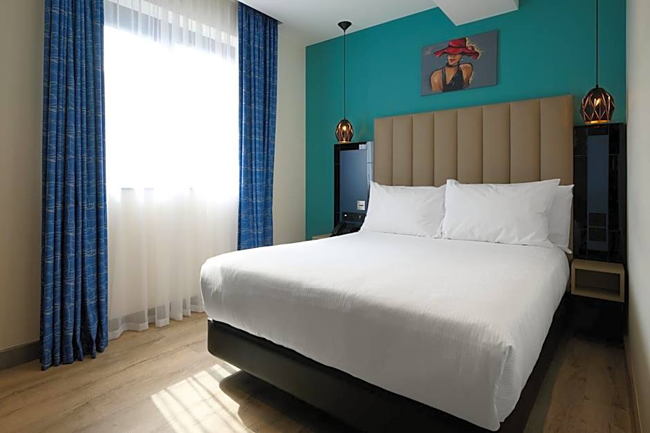 Spark by Hilton Luton