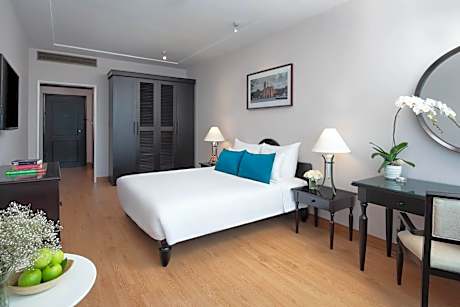 Club Executive Room