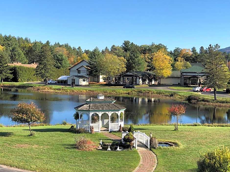 Sara Placid Inn & Suites