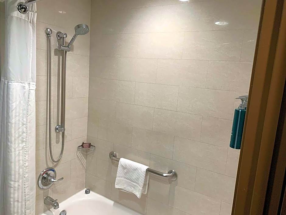 DoubleTree by Hilton Whittier Los Angeles