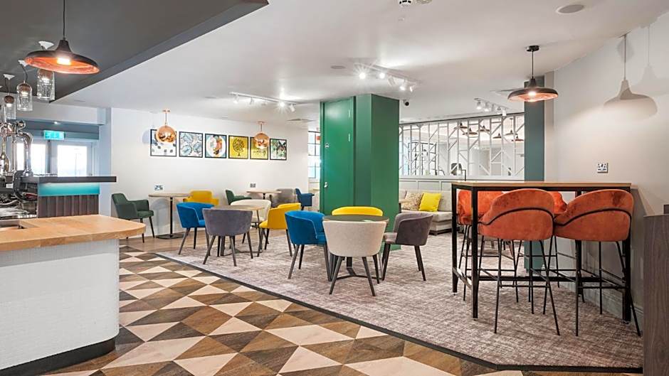 Holiday Inn Reading West By IHG