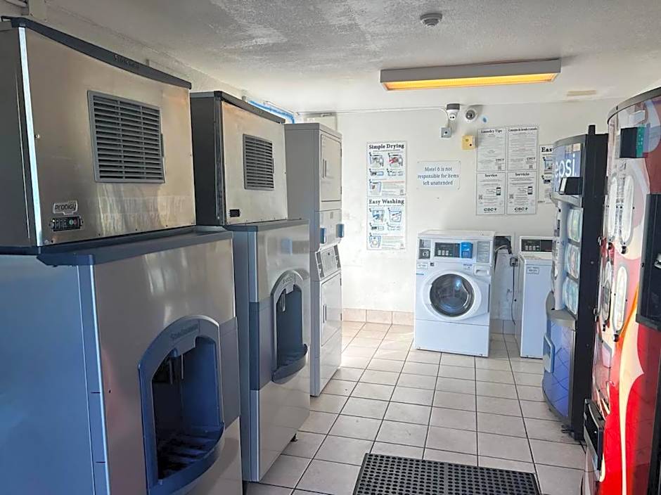 Motel 6-Lakeland, FL