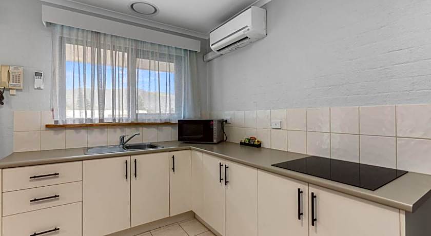 Apollo Bay Motel & Apartments