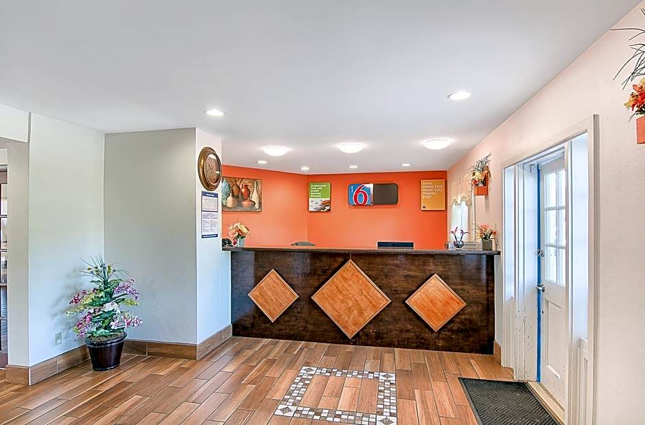 Motel 6-Harrisonburg, VA - South