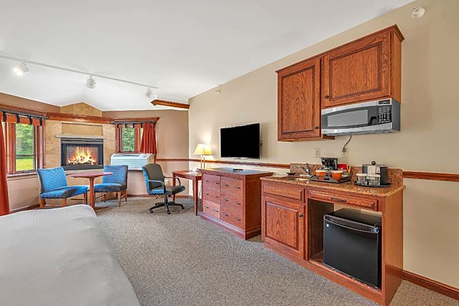Photo 1 of 2 of Suite