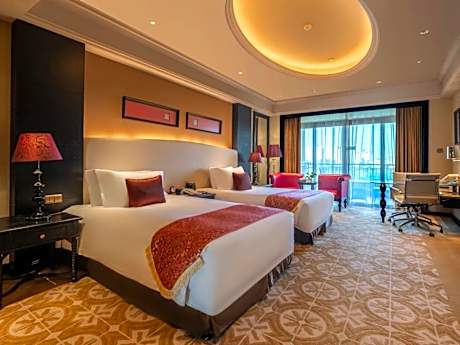 WH - Executive Twin With River View