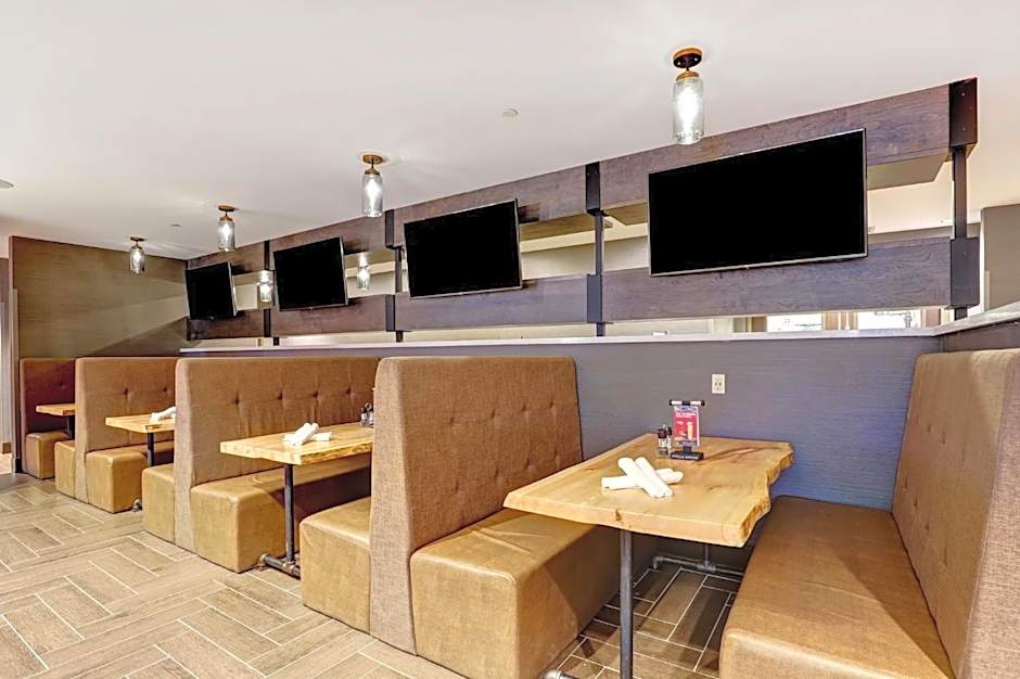 Holiday Inn Mississauga Toronto West By IHG