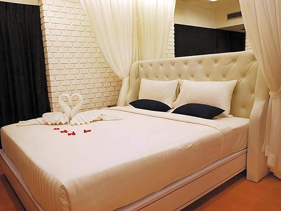 Forty Winks Phuket Hotel