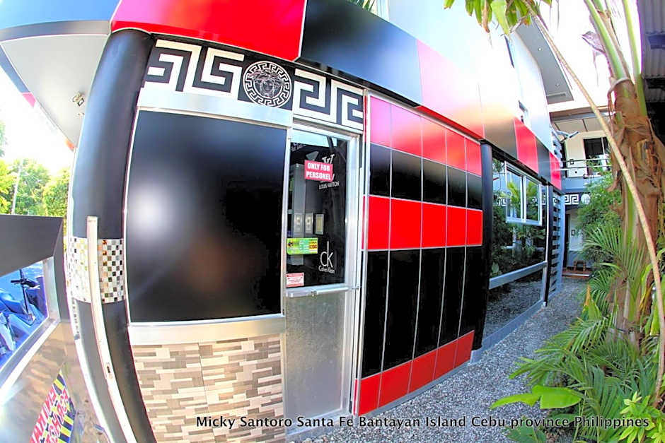 Micky Santoro Hotel & Restaurant